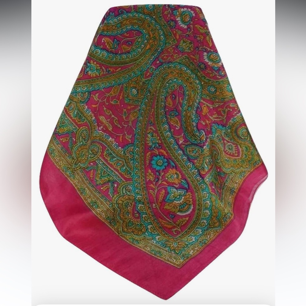 🌺 100% Pure Silk Paisley Scarf 🌺